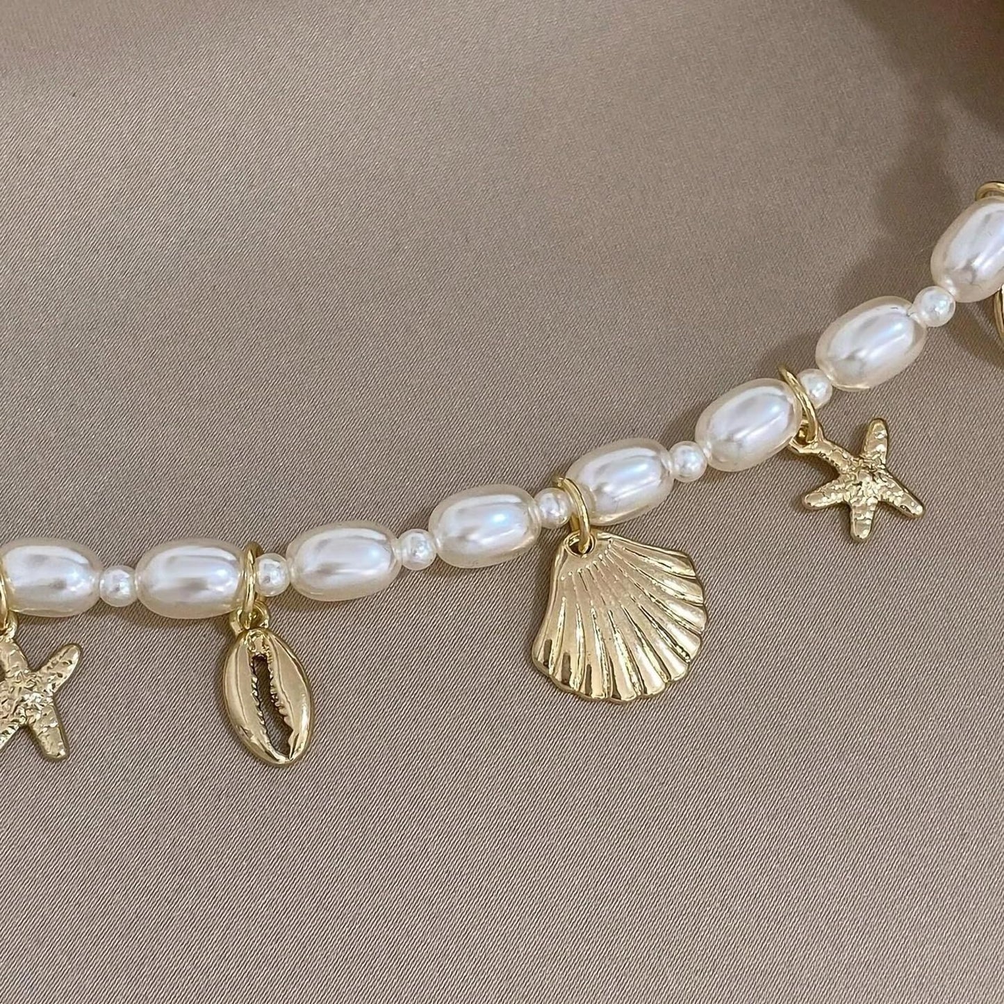 Shell Ankle Bracelet Set for Women, 14K Gold Boho Bead Adjustable Anklet, Hawaiian Beach Seashell Pearl Heart Starfish Conch Foot Jewelry Gifts - Hawaiian Flair